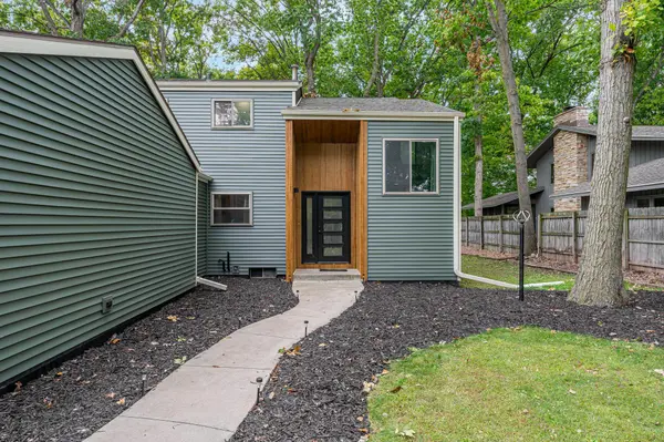 1730 N BRIARCLIFF DR, Appleton, WI 54915
