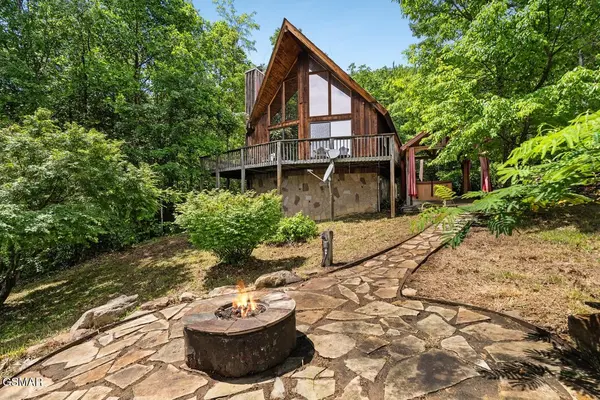 2295 Bluff Mountain Road, Sevierville, TN 37876