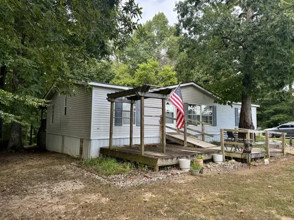 255 County Road 460, Englewood, TN 37329