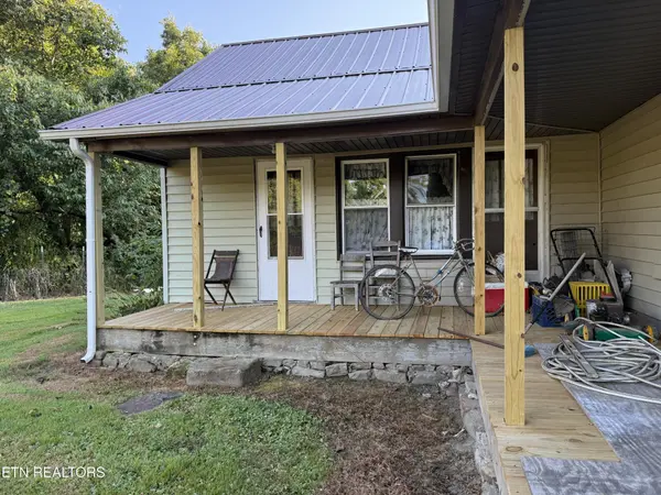 835 Vowell Mountain Lane, Rocky Top, TN 37769