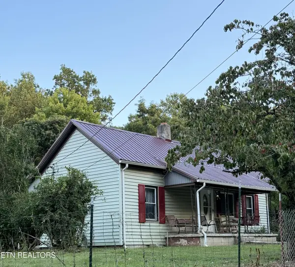 835 Vowell Mountain Lane, Rocky Top, TN 37769