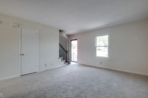 222 Edgewood Dr, Hendersonville, TN 37075