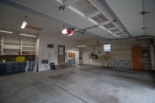 114 W Woodland Ct, Mulvane, KS 67110
