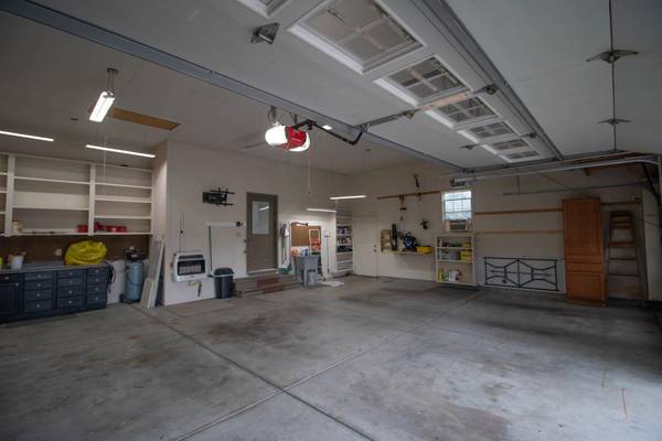 114 W Woodland Ct, Mulvane, KS 67110