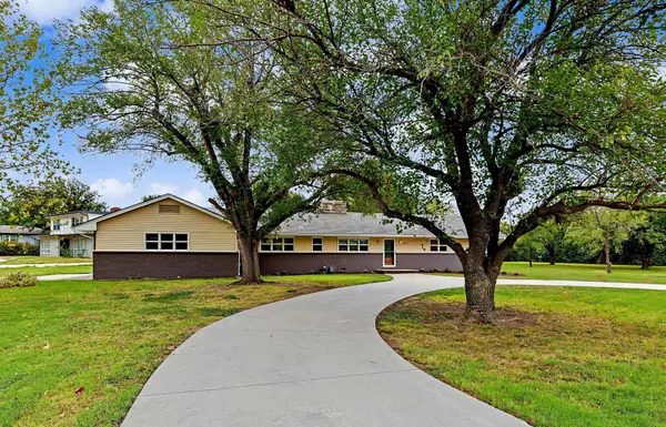 3900 N Harding, Bel Aire, KS 67220
