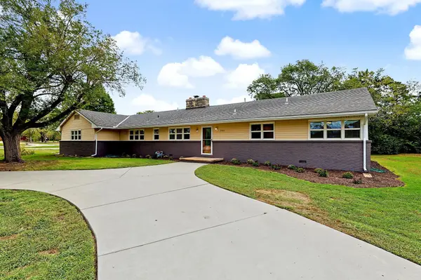 3900 N Harding, Bel Aire, KS 67220