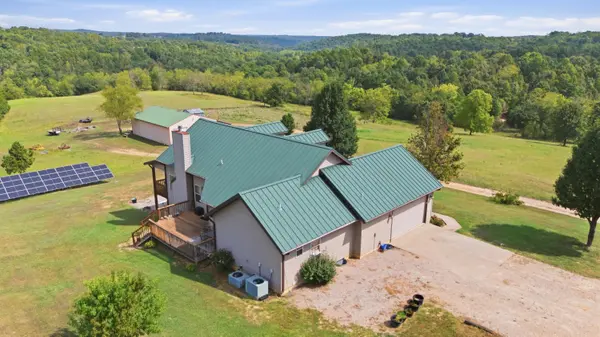 977 S Highway 137, Willow Springs, MO 65793