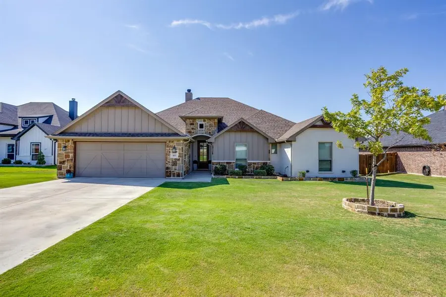 103 Tall Pine Drive, Godley, TX 76044