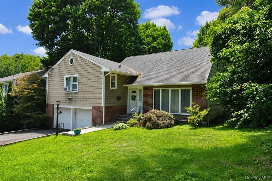 12 Charlotte PL, Hartsdale, NY 10530