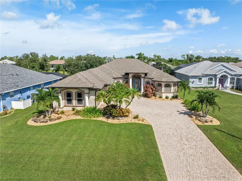 1098 BOUNDARY BLVD, Rotonda West, FL 33947