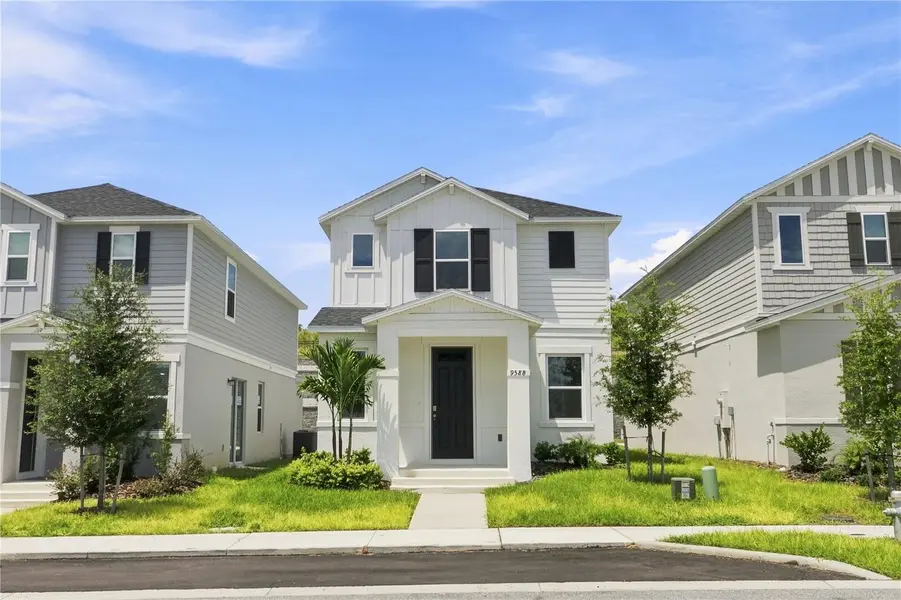 9588 WESTSIDE HILLS DR, Davenport, FL 33896