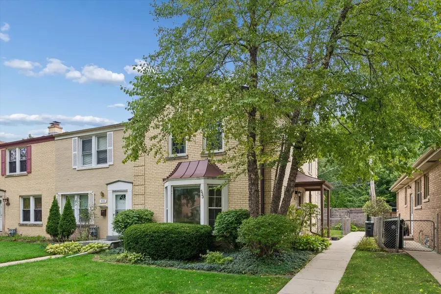 533 Dodge AVE, Evanston, IL 60202