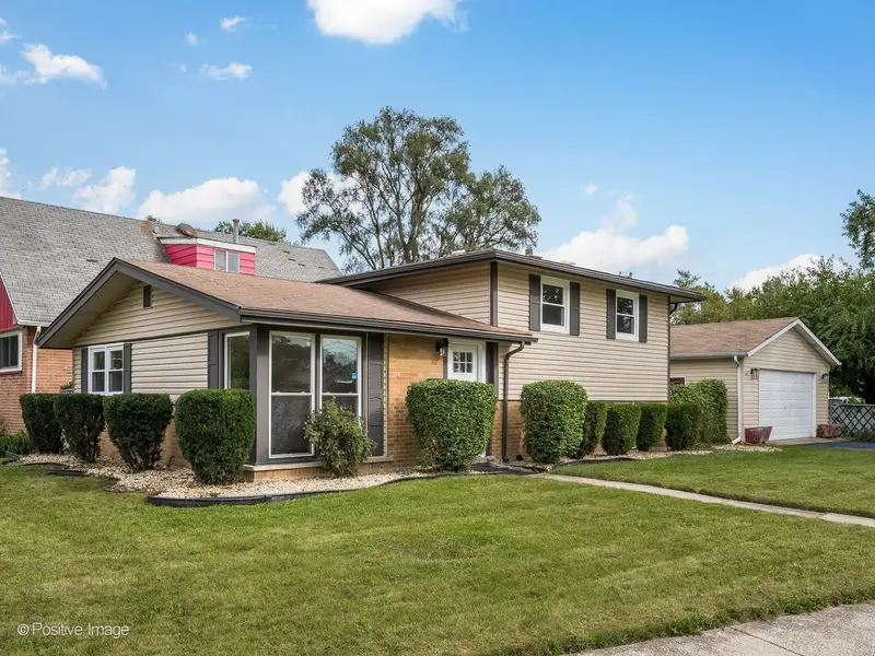 16843 Briargate DR, Country Club Hills, IL 60478