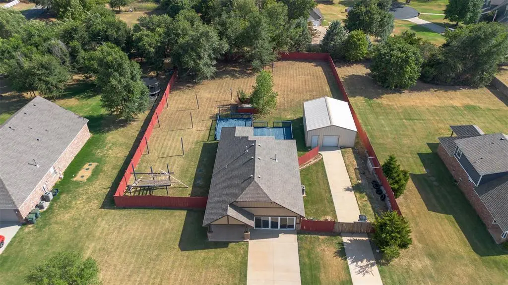 1430 Lakeview DR, Edmond, OK 73034