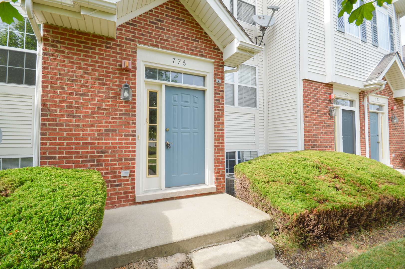 776 River Walk DR, Wheeling, IL 60090