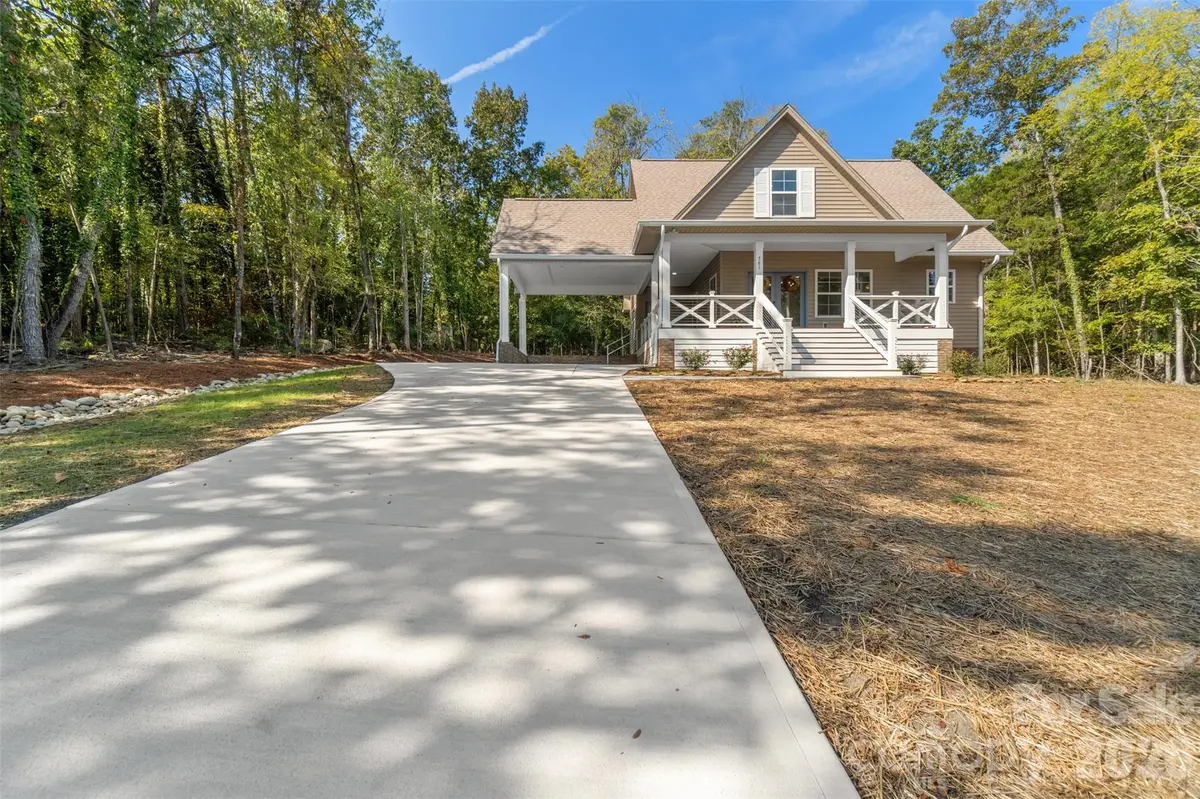781 Berry Hill DR, Norwood, NC 28128