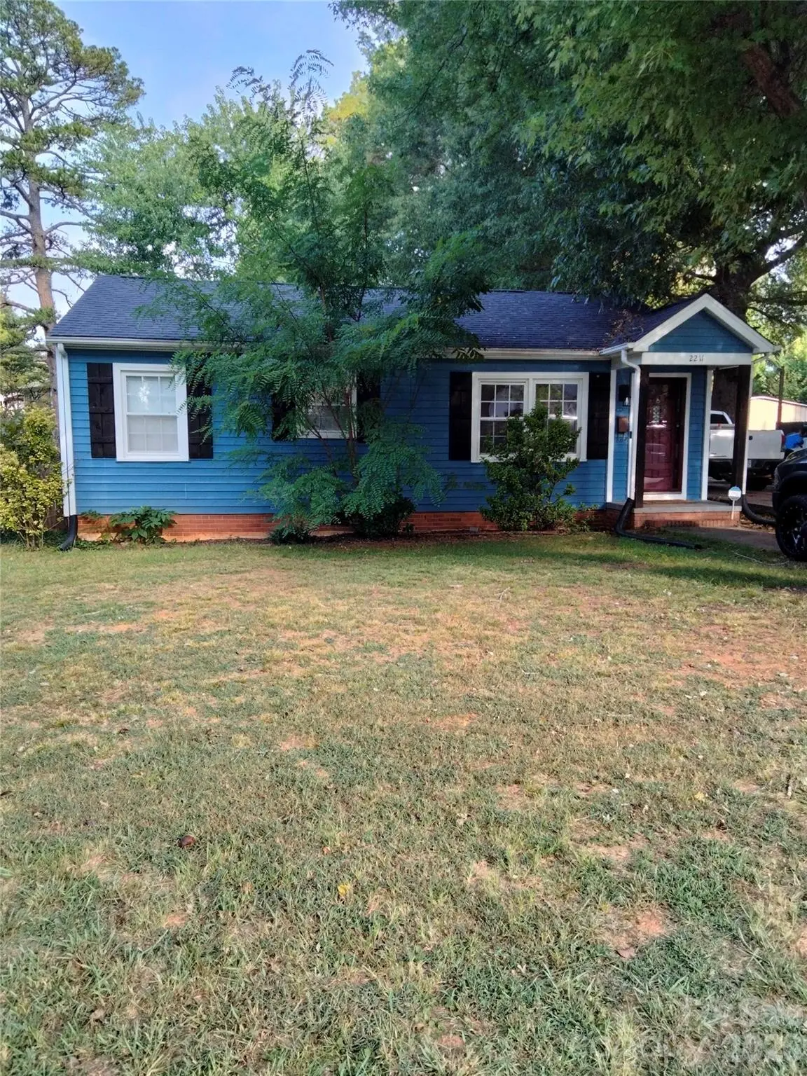 2211 Lee ST, Gastonia, NC 28054