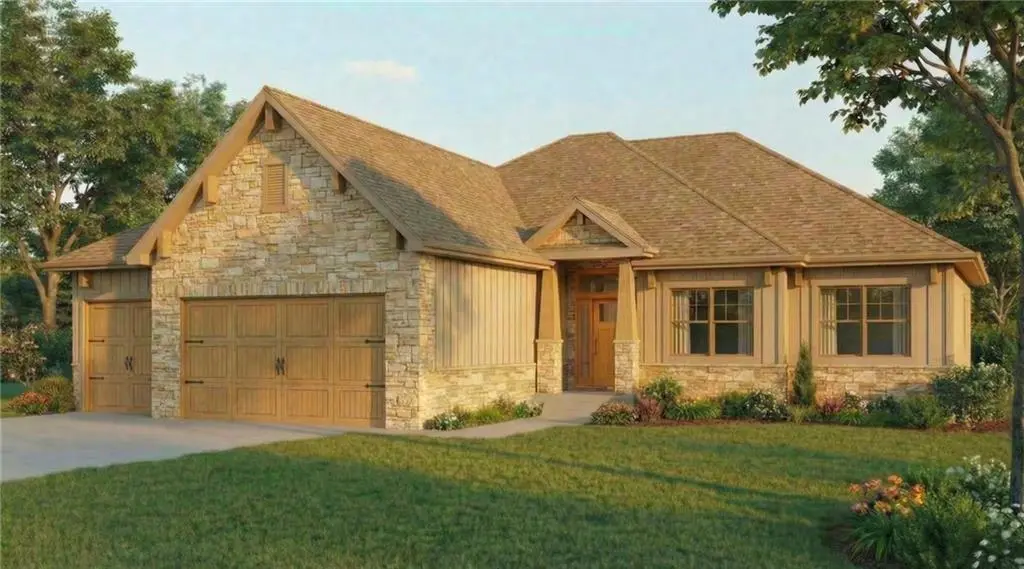 33804 E Pink Hill RD, Grain Valley, MO 64029