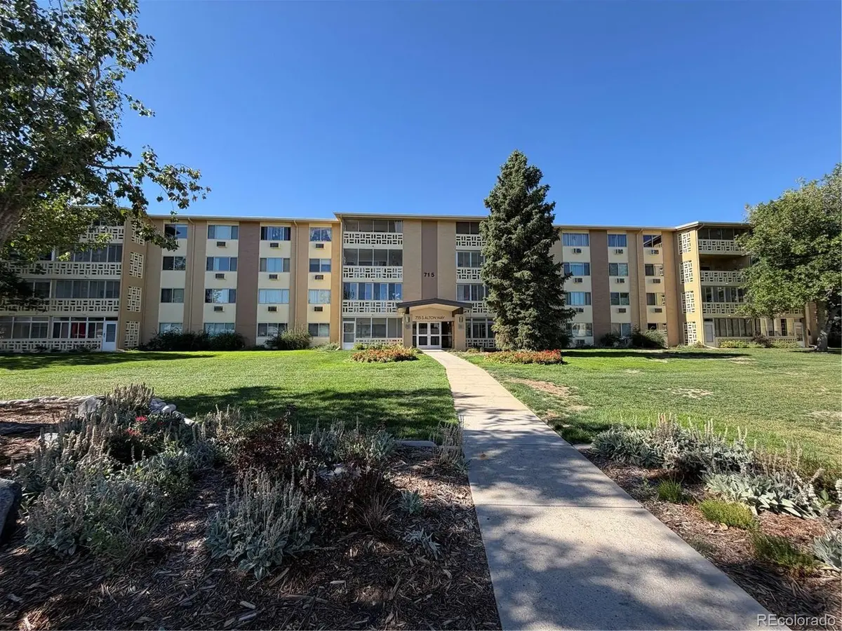 715 S Alton #4D, Denver, CO 80247
