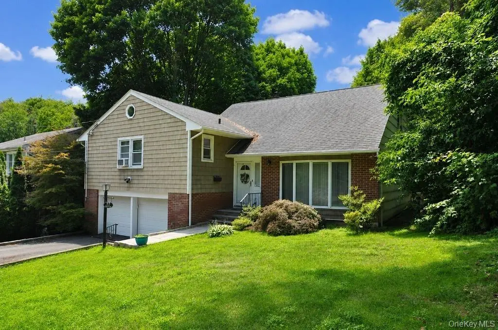 12 Charlotte PL, Hartsdale, NY 10530