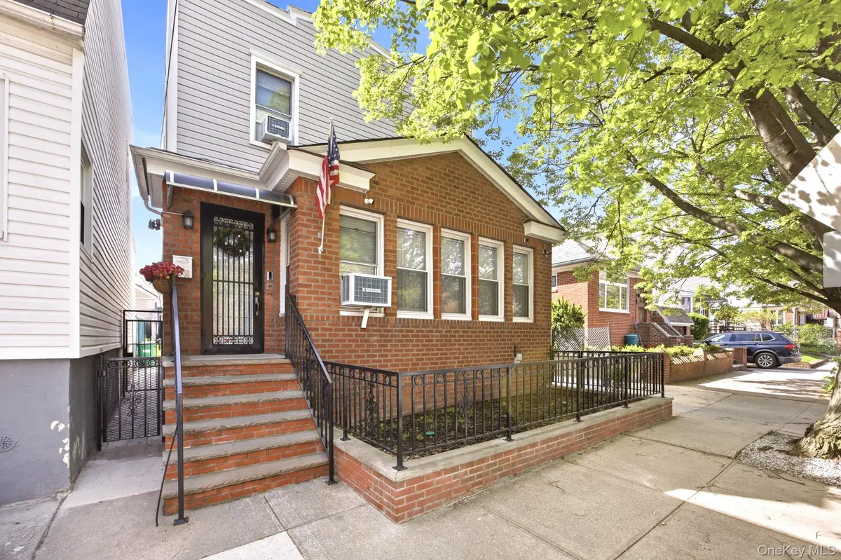 88-38 78th AVE, Glendale, NY 11385