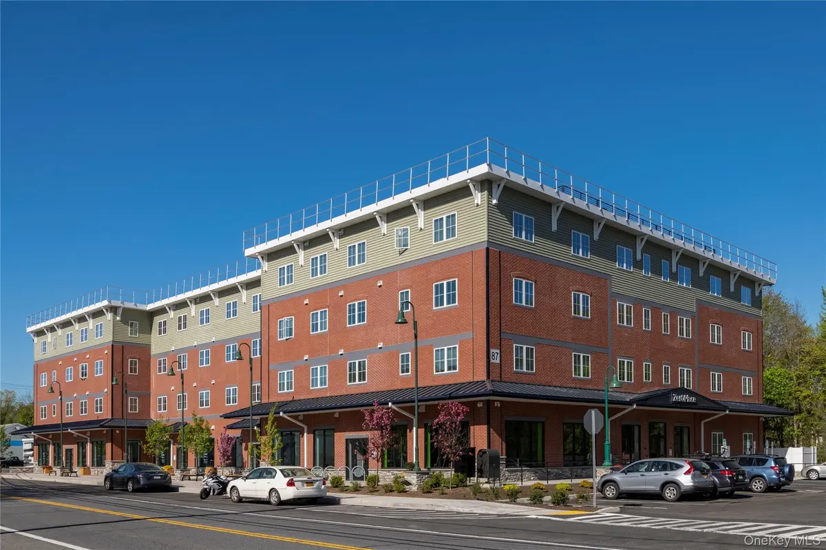 87 N Chestnut ST #214, New Paltz, NY 12561