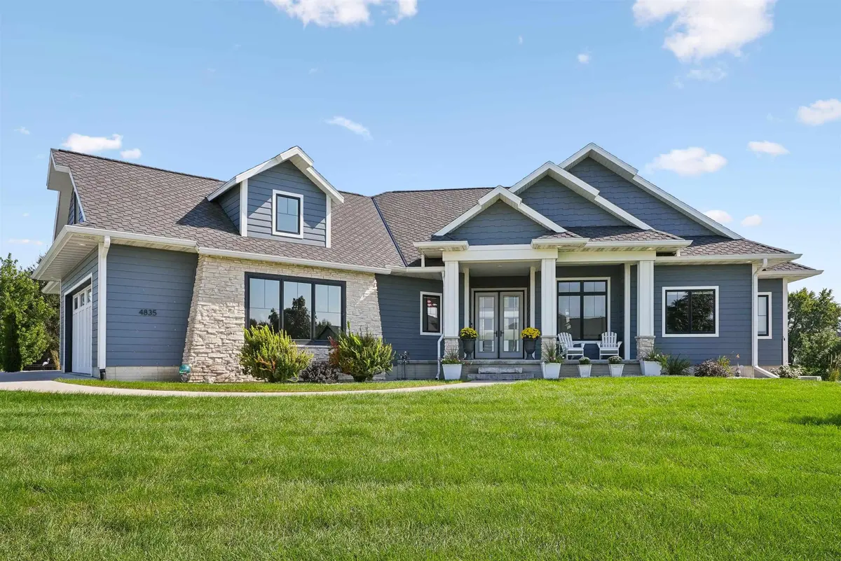 4835 Shelley CT, Waterloo, IA 50701