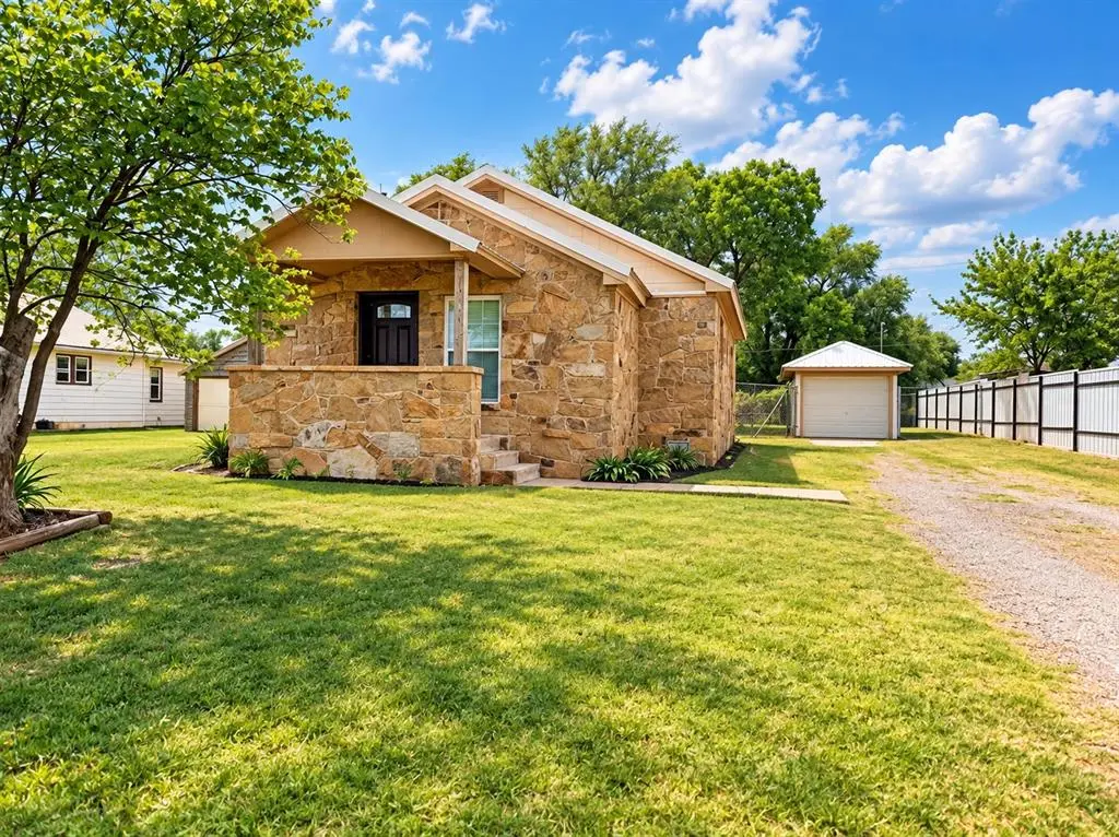 711 S Randall AVE, Elk City, OK 73644