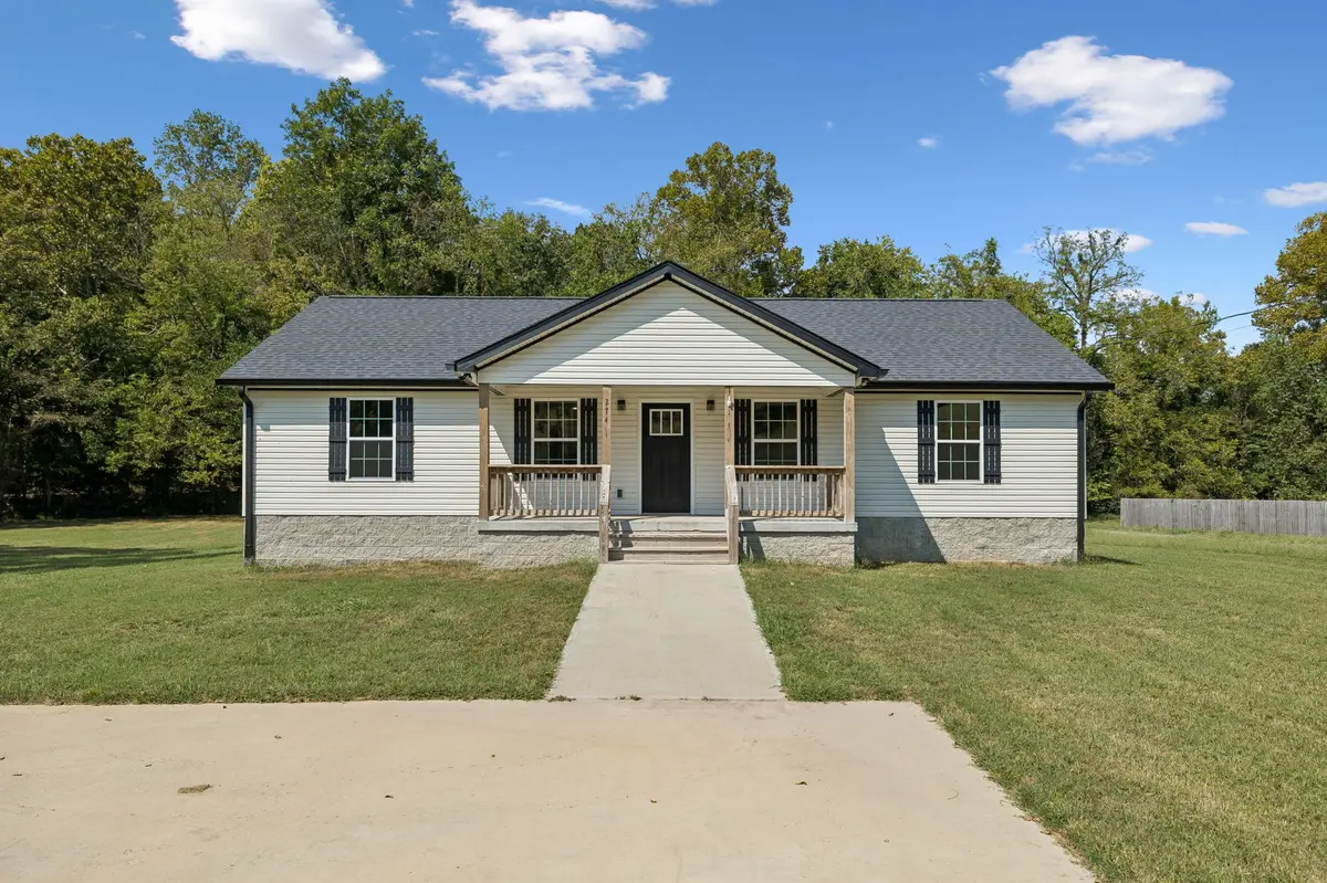 274 Plunkett Creek Rd, Gordonsville, TN 38563