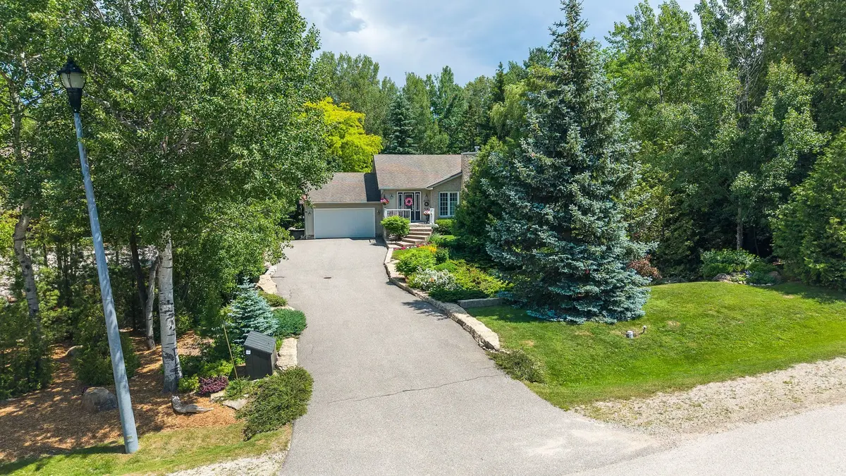 131 Aspen WAY, Blue Mountains, ON L9Y 0S7