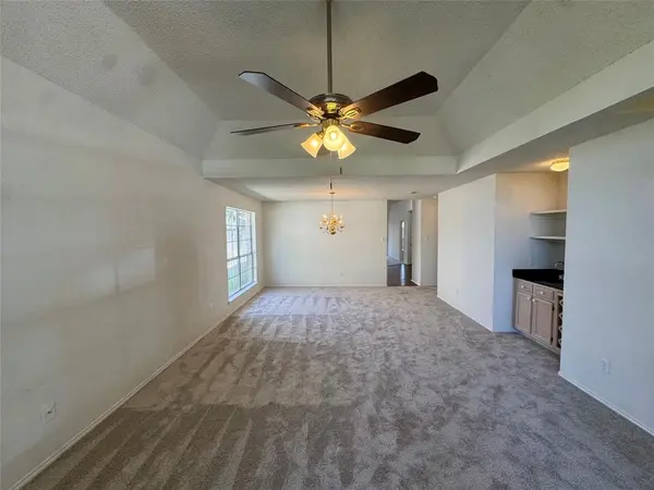 6916 Indiana Avenue, Fort Worth, TX 76137
