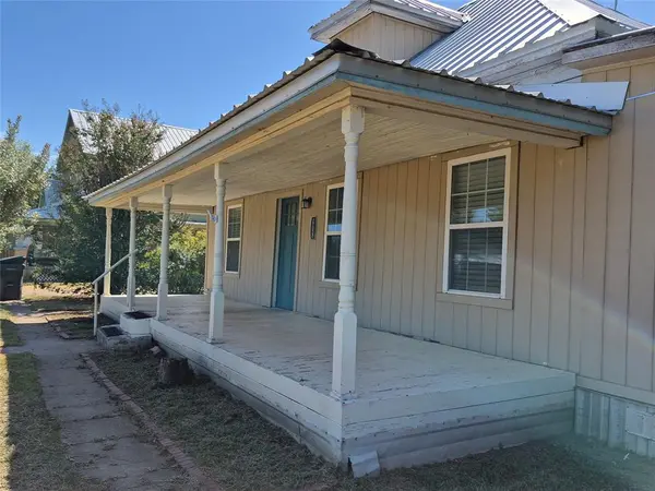 408 E Housley Street, Strawn, TX 76475
