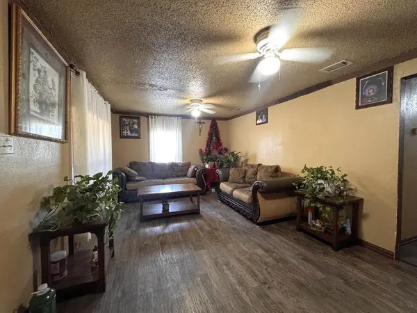 7205 N Hwy 271, Mount Pleasant, TX 75455
