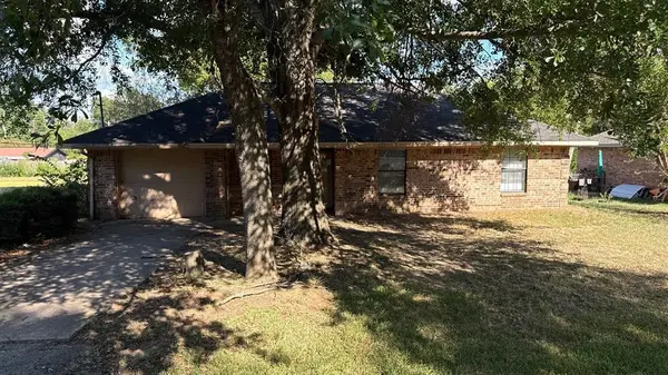 402 N Richardson Street, Grand Saline, TX 75140