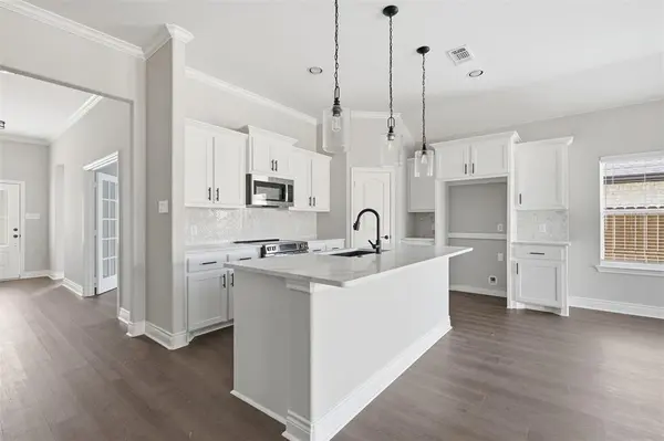 215 Trevor Lane, Greenville, TX 75402