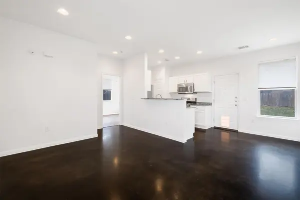 6404 Carson RDG #B, Austin, TX 78741
