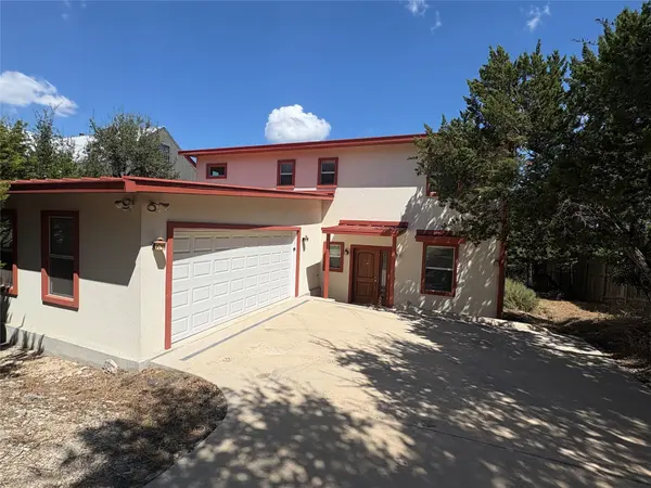 841 Scenic CIR, Dripping Springs, TX 78620