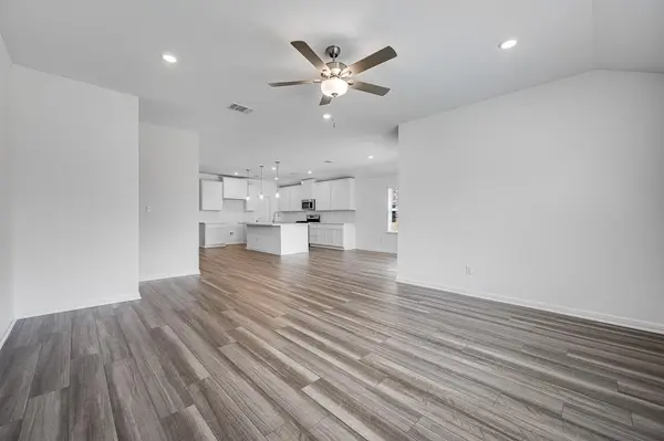 5900 Taunte DR, Del Valle, TX 78617