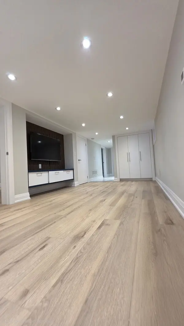 10 Lascelles BLVD #Basement, Toronto C02, ON M4V 2B5