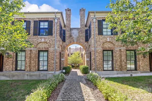 122 Cottage PL, Charlotte, NC 28207