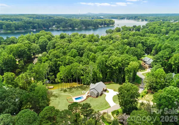 143 Hideaway LN, Mooresville, NC 28117