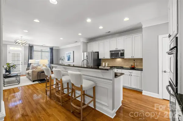 7810 Springs Village LN, Charlotte, NC 28226