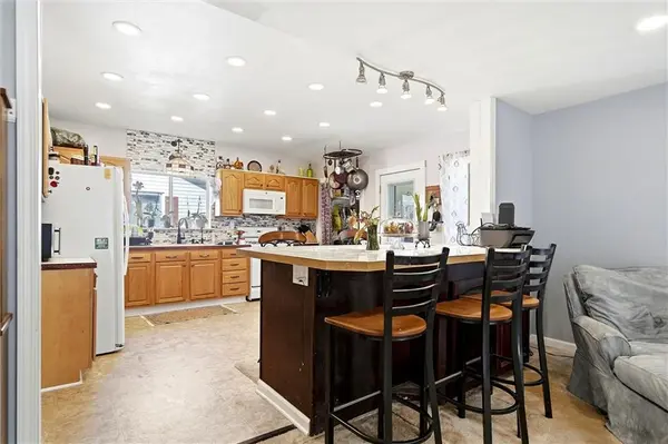 409 Elm ST, Perry, KS 66073
