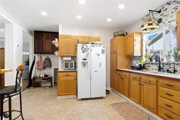 409 Elm ST, Perry, KS 66073