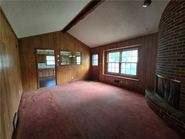 12905 Manchester AVE, Grandview, MO 64030