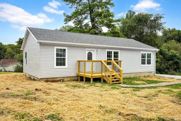 307 N 2nd ST, Mitchell, IN 47446