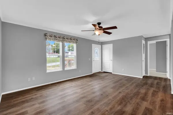307 N 2nd ST, Mitchell, IN 47446