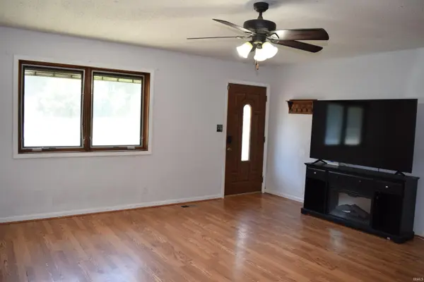 670 S Burkhardt RD, Evansville, IN 47715