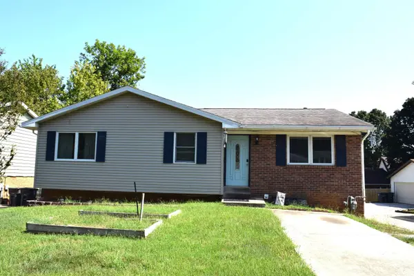 670 S Burkhardt RD, Evansville, IN 47715