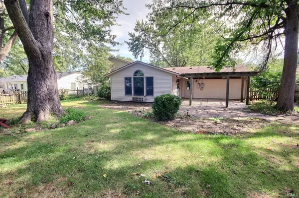 4715 Beechcrest DR, Fort Wayne, IN 46835